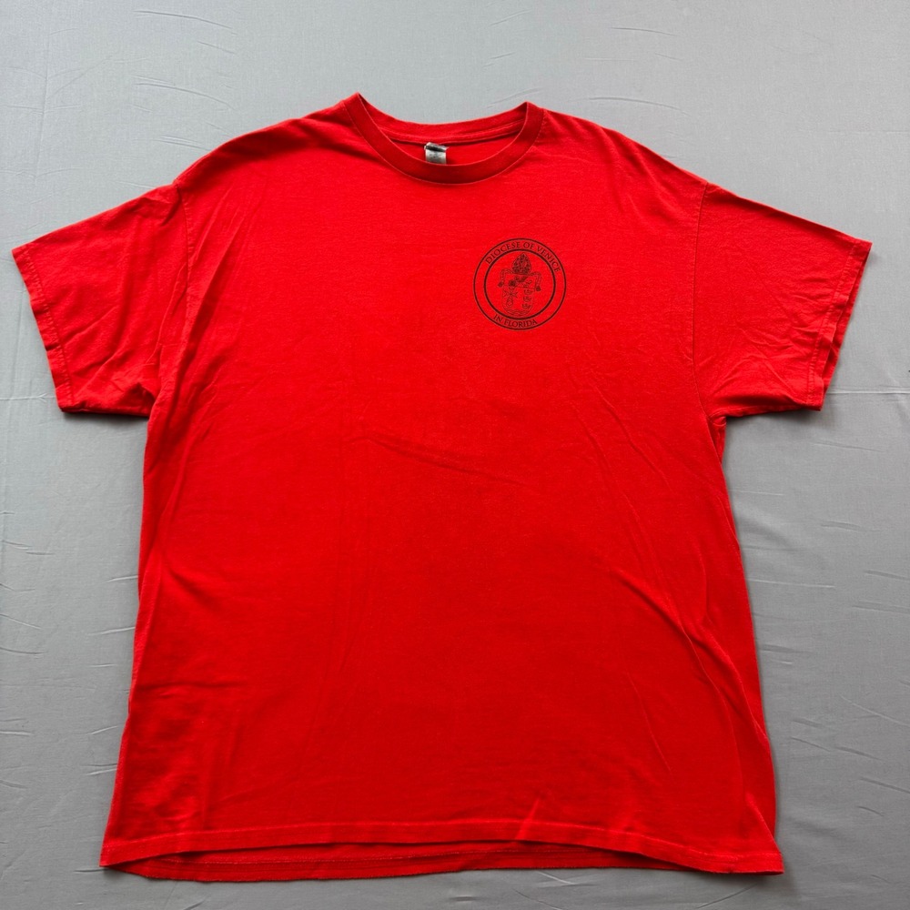 Gildan Diocese of Venice Florida Totus Tuus Red Graphic T-Shirt Mens‎ XL